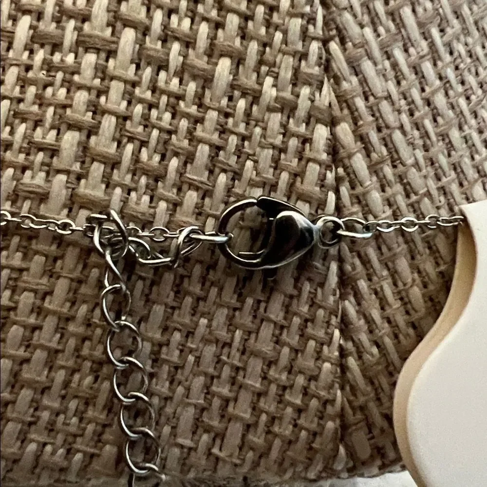 NWT Stainless Steel Elegant Silver Tone  Dainty Necklace initial  L Pendant